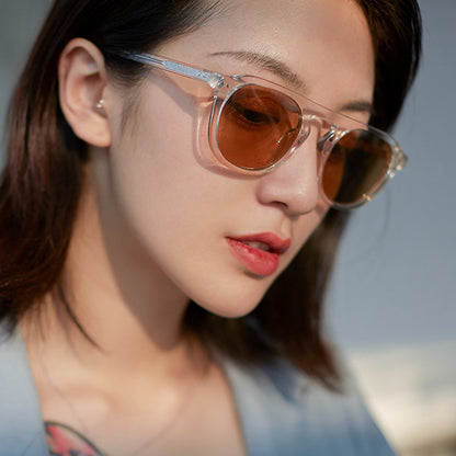 1. DEMI DIO Apollo Sunglasses